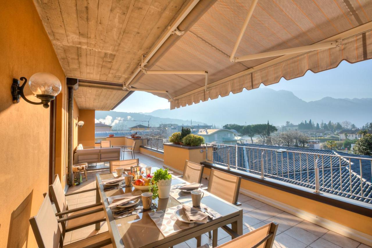 Antares150M From The Lake - Happy Rentals Riva del Garda Extérieur photo