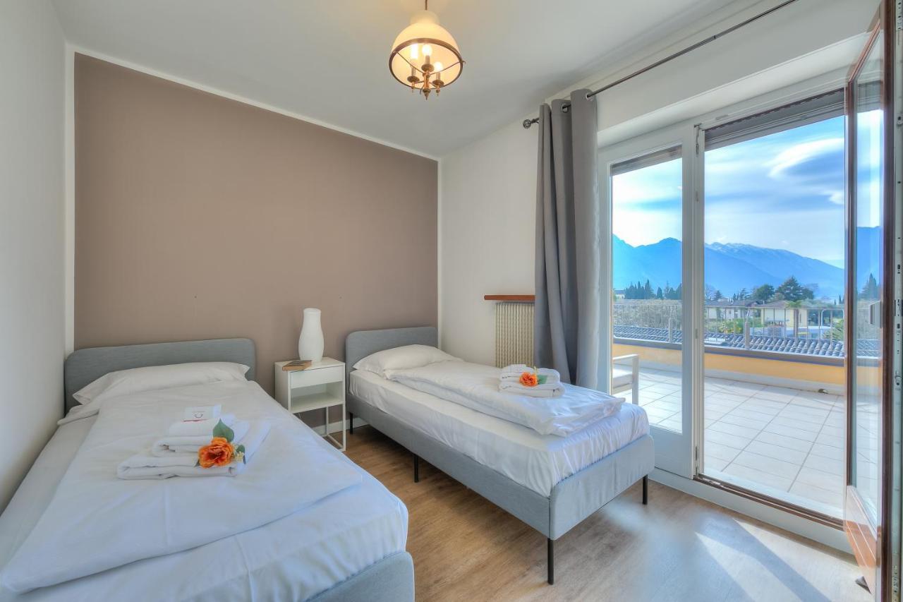 Antares150M From The Lake - Happy Rentals Riva del Garda Extérieur photo