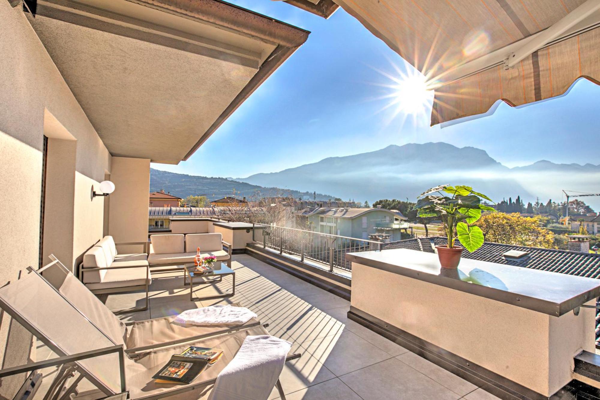 Antares150M From The Lake - Happy Rentals Riva del Garda Extérieur photo