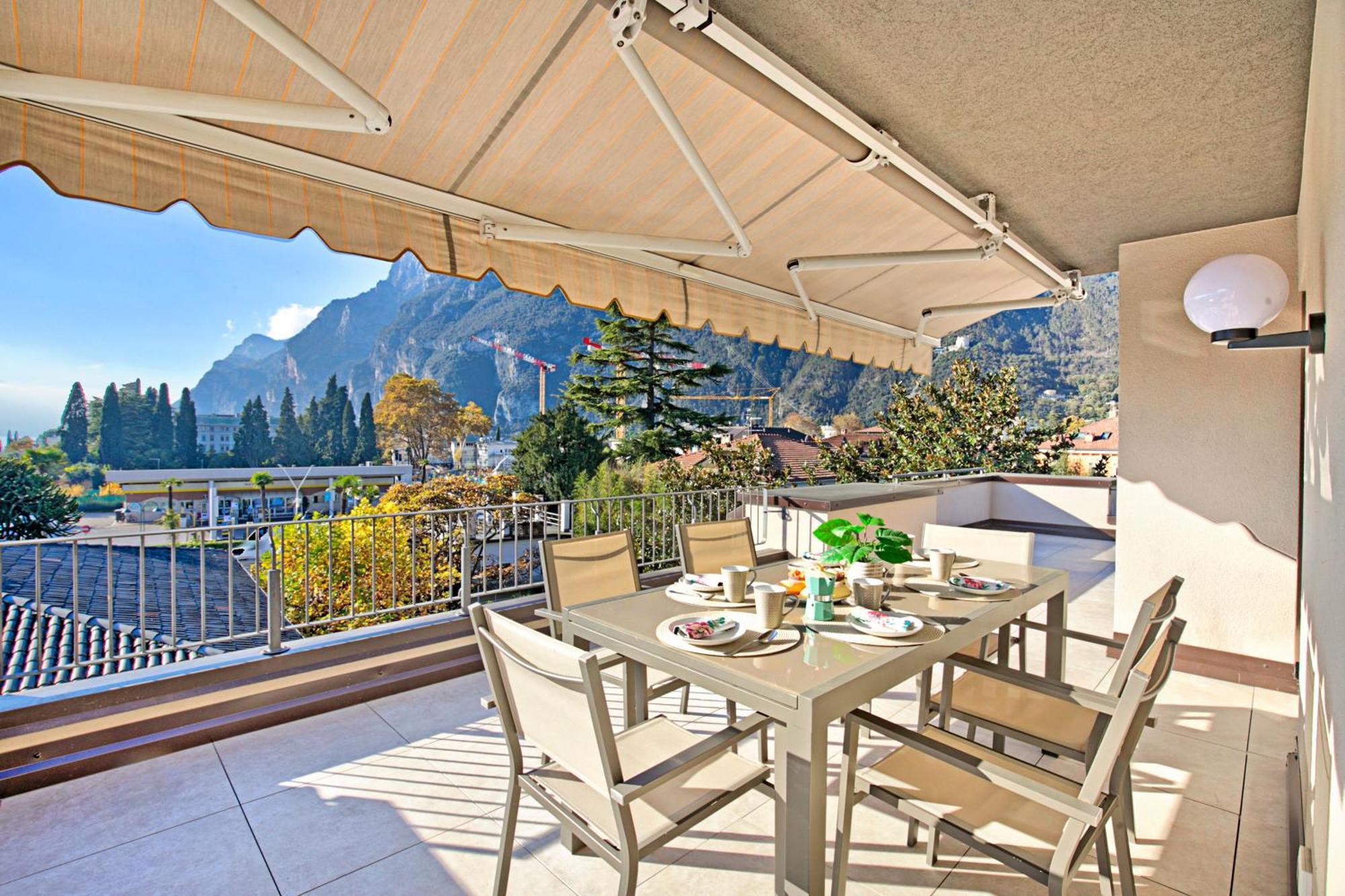 Antares150M From The Lake - Happy Rentals Riva del Garda Extérieur photo
