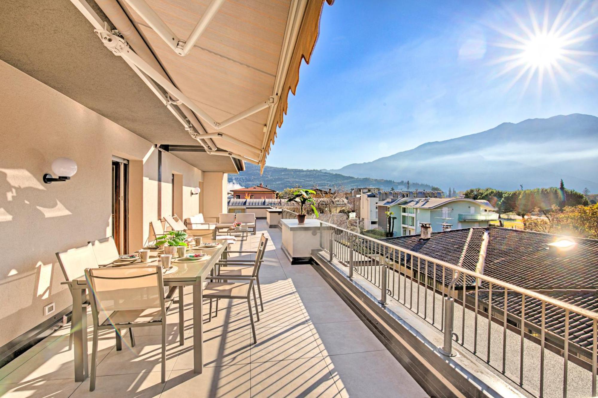 Antares150M From The Lake - Happy Rentals Riva del Garda Extérieur photo